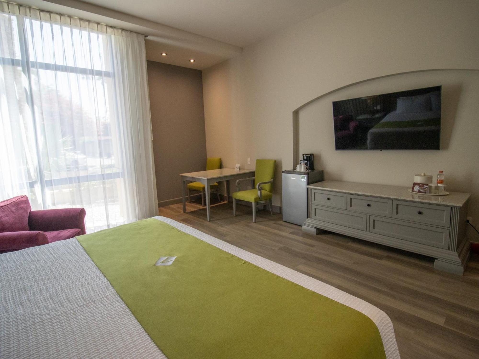 Hotel Araiza Μεξικάλι Δωμάτιο φωτογραφία A room at the hotel