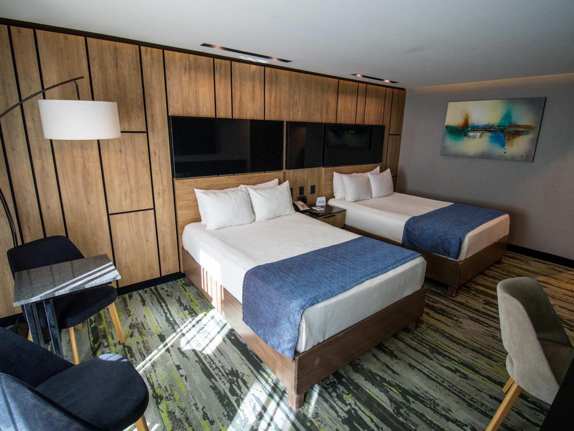 Hotel Araiza Μεξικάλι Δωμάτιο φωτογραφία A room at the hotel